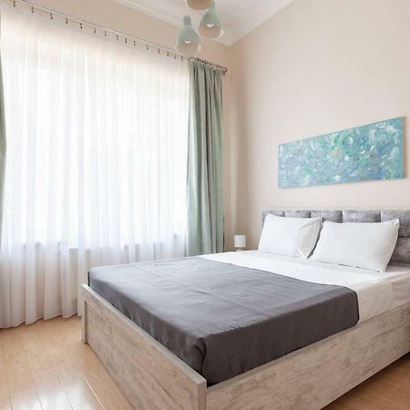 Wehost Apartment On A Colorful Street Tbilisi Ngoại thất bức ảnh